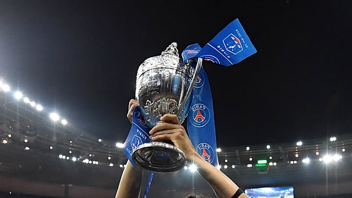 Le trophée de la Coupe de France