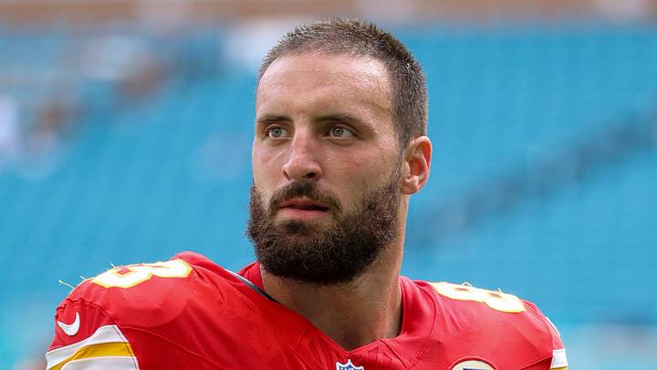 Kansas City Chiefs tight end Noah Gray (83)