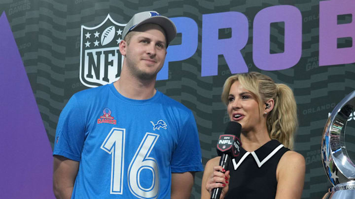 ESPN reporter Laura Rutledge interviews NFC quarterback Jared Goff of the Detroit Lions (16) during the 2025 Pro Bowl Games