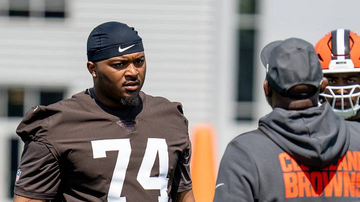 Elgton Jenkins during a drill at the Browns mini camp in Berea on April 21, 2026.