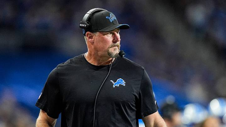 Detroit Lions head coach Dan Campbell looks on before a play against Detroit Lions head coach Dan Campbell looks on before a play against