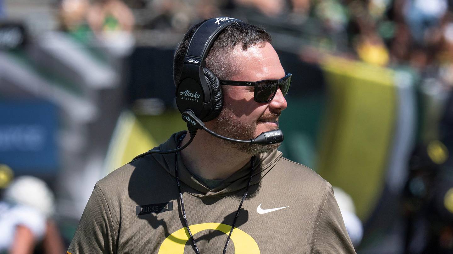 Oregon Ducks Fans Turn Heads in Surprising Home Attendance Rankings