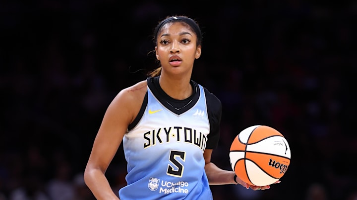 Chicago Sky forward Angel Reese (5)