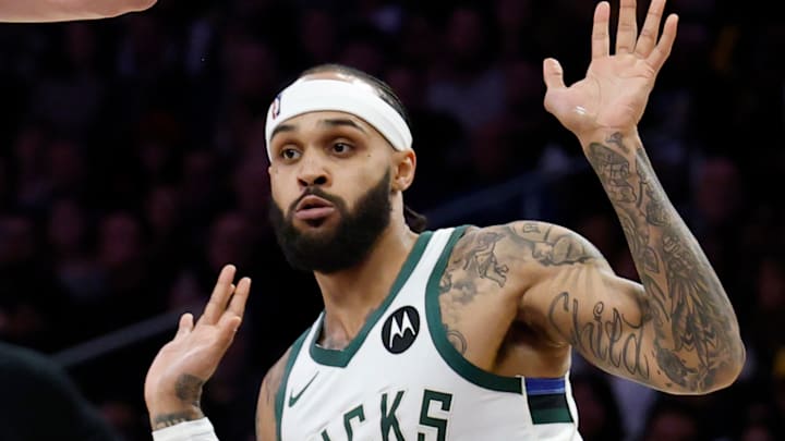 Milwaukee Bucks v Los Angeles Lakers Milwaukee Bucks v Los Angeles Lakers