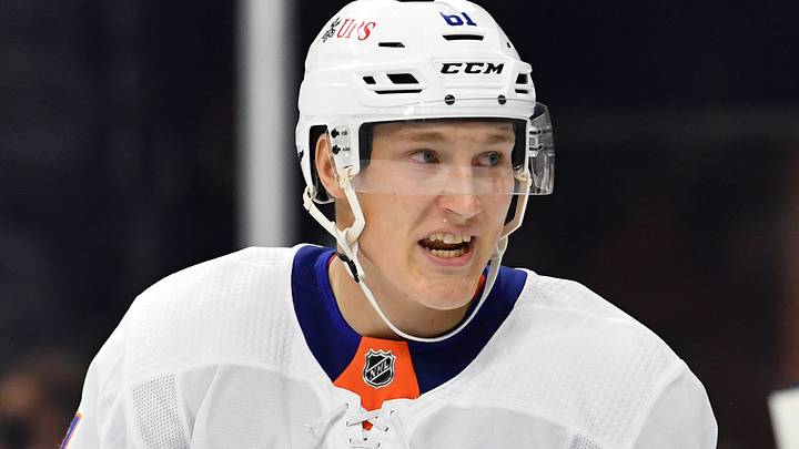 Sep 28, 2021; Philadelphia, Pennsylvania, USA; New York Islanders center Aatu Raty (61) against the Philadelphia Flyers at Wells Fargo Center. Mandatory Credit: Eric Hartline-USA TODAY Sports