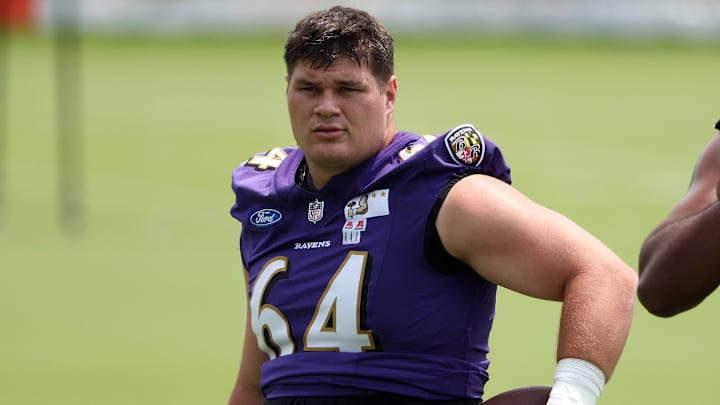 Jun 10, 2025; Baltimore, MD, USA; Baltimore Ravens center Tyler Linderbaum (64) looks on during an NFL OTA at Under Armour Performance Center. Mandatory Credit: Daniel Kucin Jr.-Imagn Images Jun 10, 2025; Baltimore, MD, USA; Baltimore Ravens center Tyler Linderbaum (64) looks on during an NFL OTA at Under Armour Performance Center. Mandatory Credit: Daniel Kucin Jr.-Imagn Images