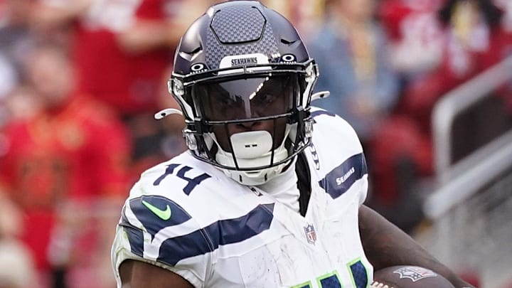 Nov 17, 2024; Santa Clara, California, USA; Seattle Seahawks wide receiver DK Metcalf (14) makes a reception against the San Francisco 49ers in the second quarter at Levi's Stadium. Mandatory Credit: David Gonzales-Imagn Images