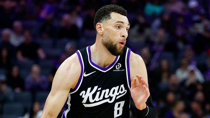 Jan 14, 2026; Sacramento, California, USA; Sacramento Kings guard Zach LaVine (8) dribbles the ball during the third quarter against the New York Knicks at Golden 1 Center. Mandatory Credit: Sergio Estrada-Imagn Images