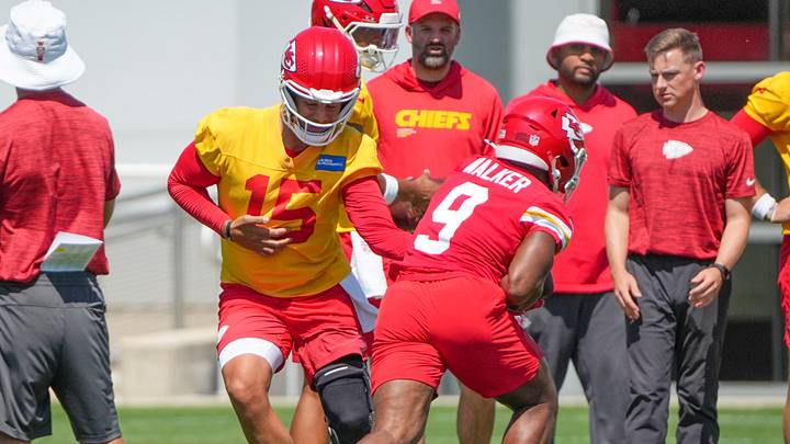 Kansas City Chiefs quarterback Patrick Mahomes and running back Kenneth Walker at minicamp at the Chiefs' practice facility. Kansas City Chiefs quarterback Patrick Mahomes and running back Kenneth Walker at minicamp at the Chiefs' practice facility.