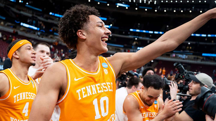 Tennessee forward Nate Ament (10) and his teammates celebrate in front of the Tennessee fan section after Tennessee defeated Iowa State in a NCAA Tournament Sweet 16 game at the United Center in Chicago on March 27, 2026.