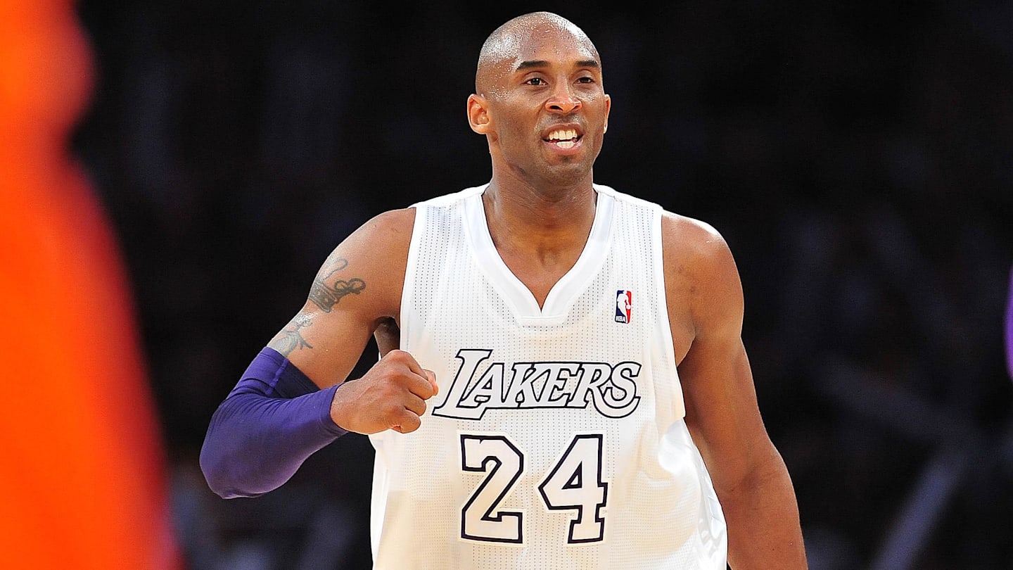 kobe bryant jersey foot locker