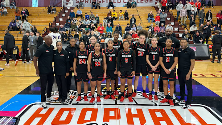 Etiwanda girls basketball teams poses for a picture after knocking off Incarnate Word (MO) in the 2025 Hoophall Classic.