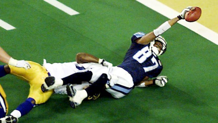 Former Tennessee Titans receiver Kevin Dyson (87)