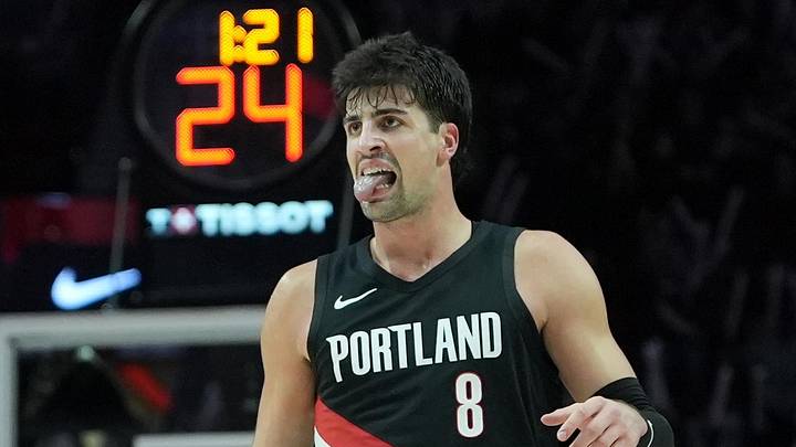 Portland Trail Blazers forward Deni Avdija celebrates  after making a three-point shot during the second half against the Chicago Bulls at Moda Center. Mandatory Credit: Soobum Im-Imagn Images