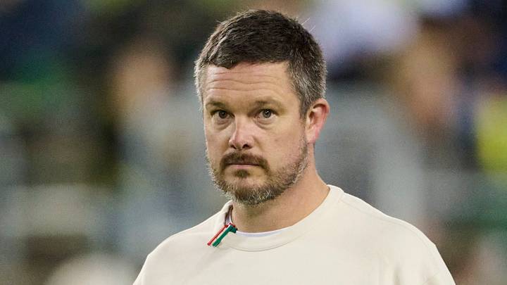 Oct 17, 2026; Eugene, Oregon, USA; Oregon Ducks head coach Dan Lanning watches his team warm up before a game against the Nebraska Cornhuskers at Autzen Stadium. Mandatory Credit: Troy Wayrynen-Imagn Images Oct 17, 2026; Eugene, Oregon, USA; Oregon Ducks head coach Dan Lanning watches his team warm up before a game against the Nebraska Cornhuskers at Autzen Stadium. Mandatory Credit: Troy Wayrynen-Imagn Images