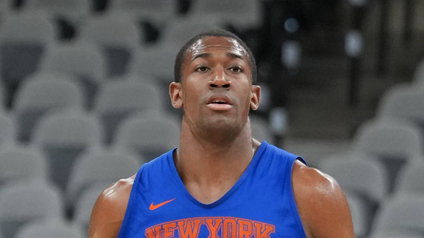 Raptors Make Depth Signing in Crowded Frontcourt