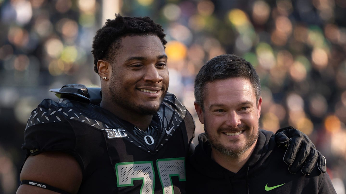 How Oregon Tackle Isaiah World May Have Hurt NFL Draft Stock During Playoff Run