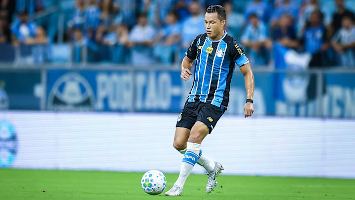 Marlon só deve voltar a jogar no segundo semestre