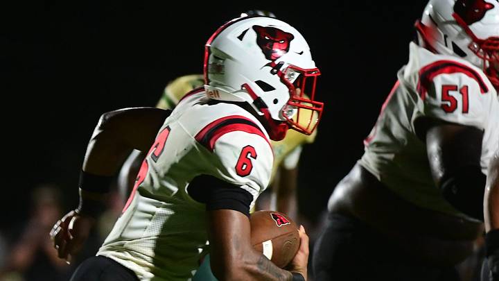 Petal High School Panthers running back Acely Brown (6) rushed for three touchdowns in leading the Panthers to a thrilling 35-34 win over Brandon in a Mississippi Class 7A Region 3 showdown. Petal High School Panthers running back Acely Brown (6) rushed for three touchdowns in leading the Panthers to a thrilling 35-34 win over Brandon in a Mississippi Class 7A Region 3 showdown.