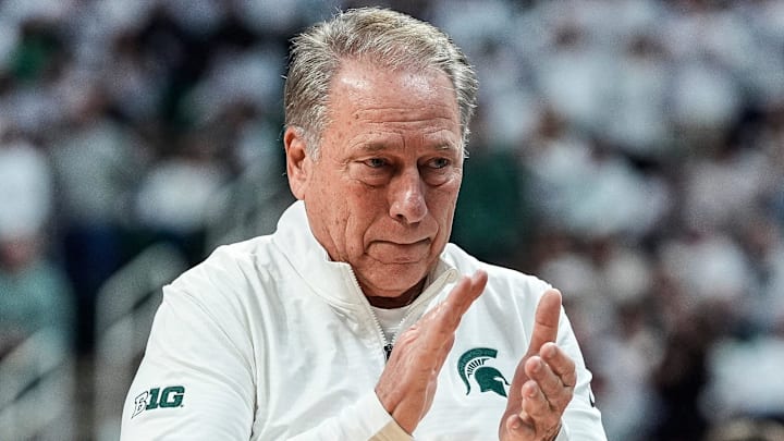 Michigan State head coach Tom Izzo applauds as he exits the floor after the first half against Duke at Breslin Center in East Lansing on Saturday, Dec. 6, 2025. Michigan State leads 34-31 over Duke.