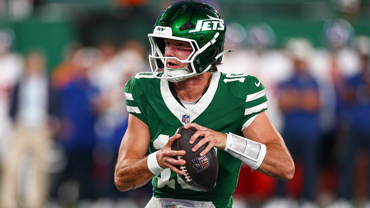 Why Cade Klubnik Deserves to Be Jets' QB2 Despite Preseason Lows