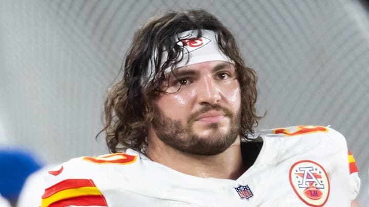 Aug 9, 2025; Glendale, Arizona, USA; Kansas City Chiefs center Hunter Nourzad (60) against the Arizona Cardinals during a preseason NFL game at State Farm Stadium. Mandatory Credit: Mark J. Rebilas-Imagn Images Aug 9, 2025; Glendale, Arizona, USA; Kansas City Chiefs center Hunter Nourzad (60) against the Arizona Cardinals during a preseason NFL game at State Farm Stadium. Mandatory Credit: Mark J. Rebilas-Imagn Images