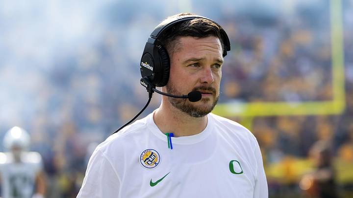 Oregon Ducks coach Dan Lanning.