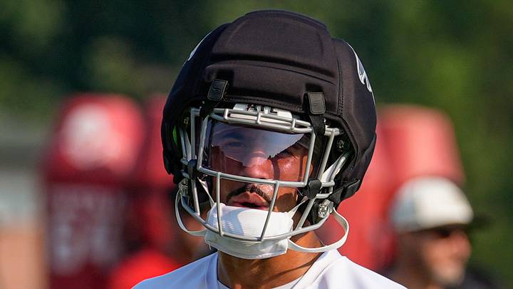 Atlanta Falcons safety Jessie Bates III Atlanta Falcons safety Jessie Bates III