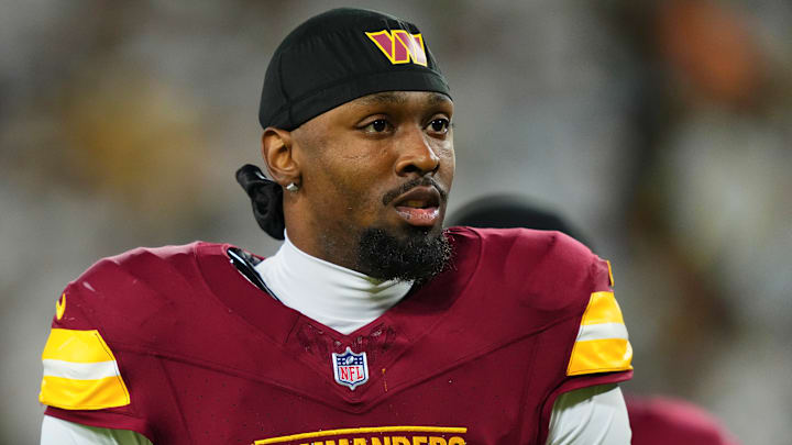 Washington Commanders cornerback Trey Amos