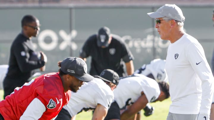 Las Vegas Raiders QB Gen Smith, Pete Carroll Las Vegas Raiders QB Gen Smith, Pete Carroll