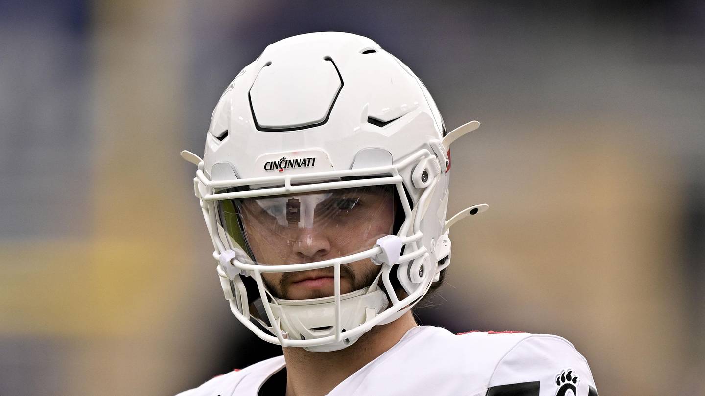 Steelers can't afford to pass on rare opportunity to add a first-round QB talent
