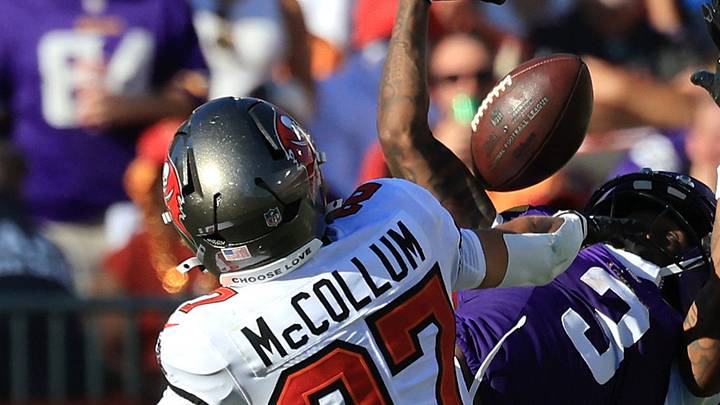 Tampa Bay Buccaneers cornerback Zyon McCollum (27) breaks up a pass intended for Minnesota Vikings Tampa Bay Buccaneers cornerback Zyon McCollum (27) breaks up a pass intended for Minnesota Vikings