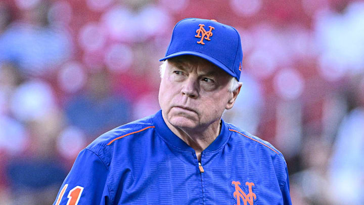 Aug 17, 2023; St. Louis, Missouri, USA;  New York Mets manager Buck Showalter (11) walks back to the dugout before a game against the St. Louis Cardinals at Busch Stadium. Mandatory Credit: Jeff Curry-Imagn Images