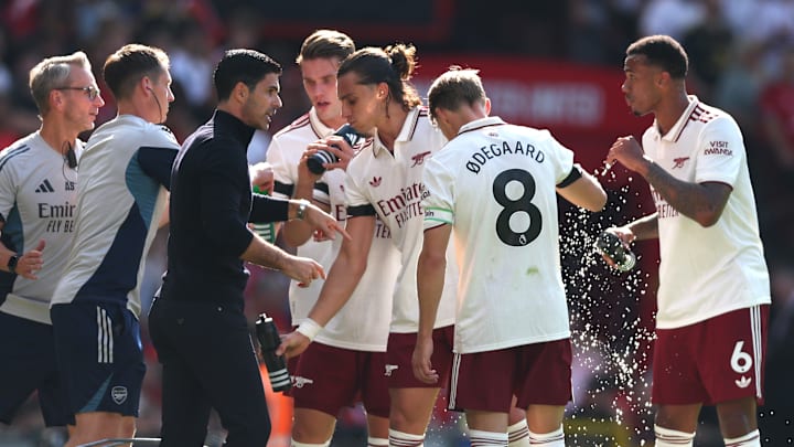 Arsenal began the 2025–26 season by narrowly beating Manchester United.