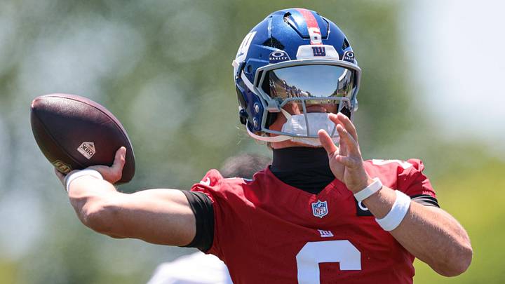 Jun 3, 2026; East Rutherford, NJ, USA; New York Giants quarterback Jaxson Dart (6) throws the ball during organized team activities at Quest Diagnostics Training Center. Mandatory Credit: Vincent Carchietta-Imagn Images Jun 3, 2026; East Rutherford, NJ, USA; New York Giants quarterback Jaxson Dart (6) throws the ball during organized team activities at Quest Diagnostics Training Center. Mandatory Credit: Vincent Carchietta-Imagn Images