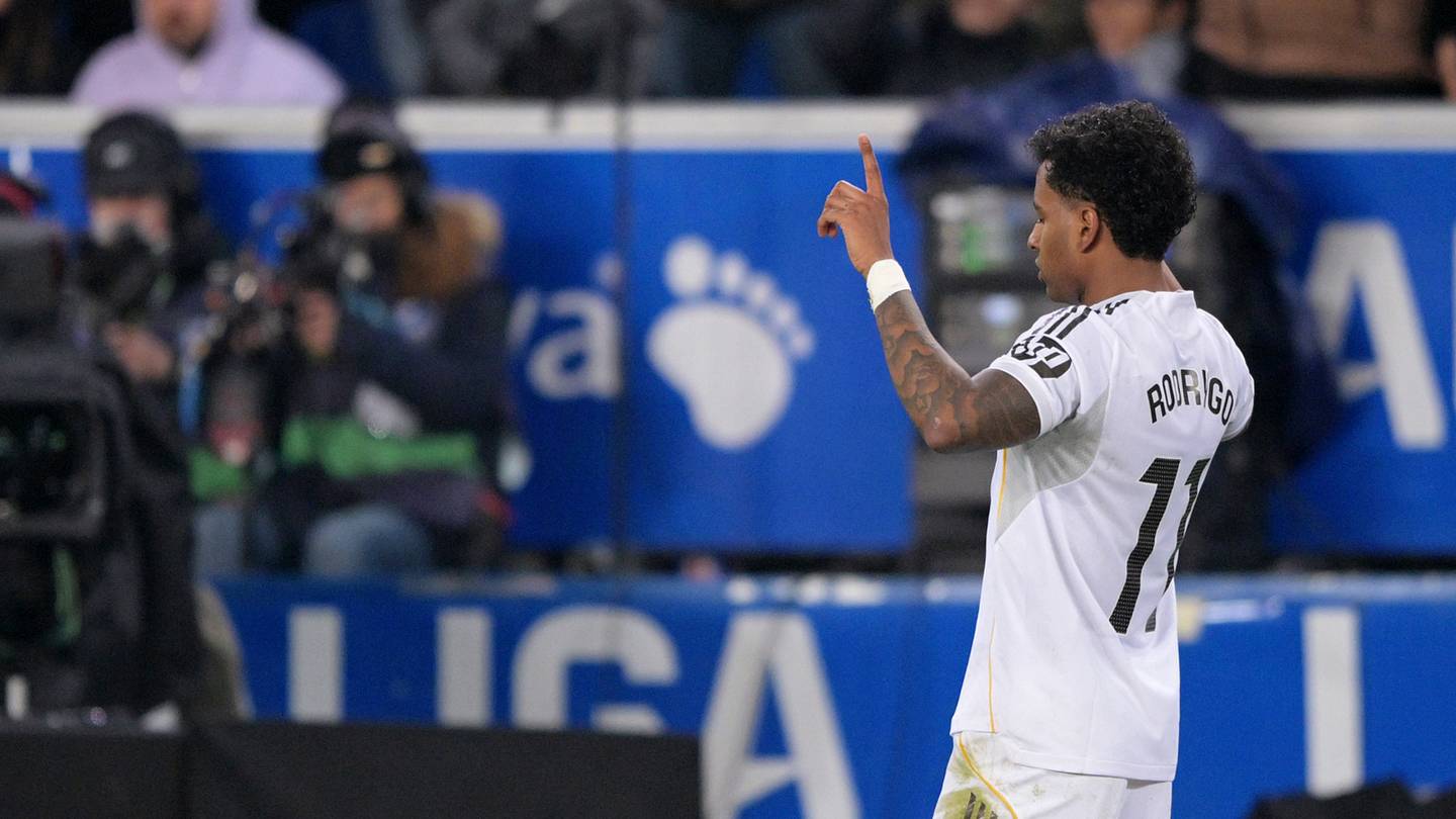 Rodrygo rescata al Real Madrid ante el Alavés y le da un respiro a Xabi ...