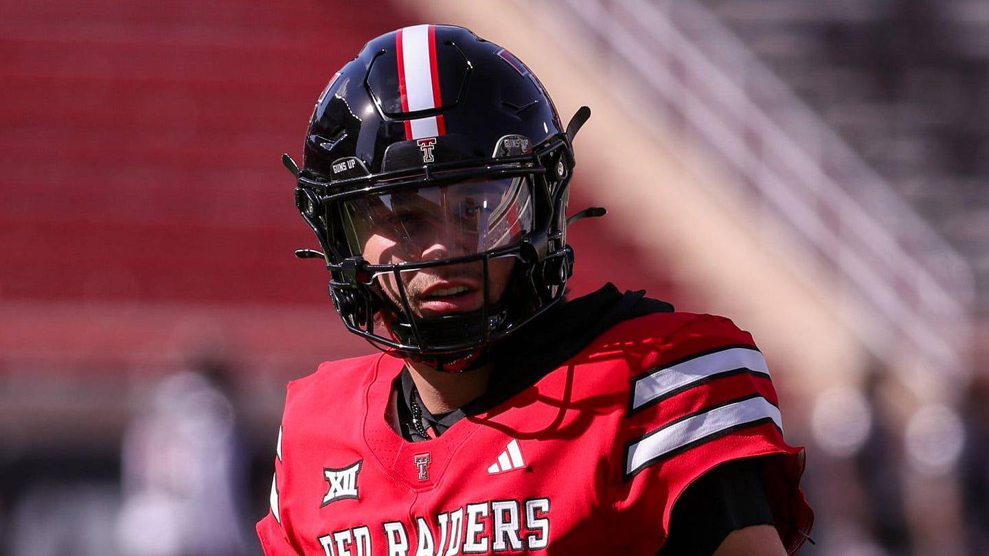 Browns' already crowded QB depth chart would leave Brendan Sorsby without a chair