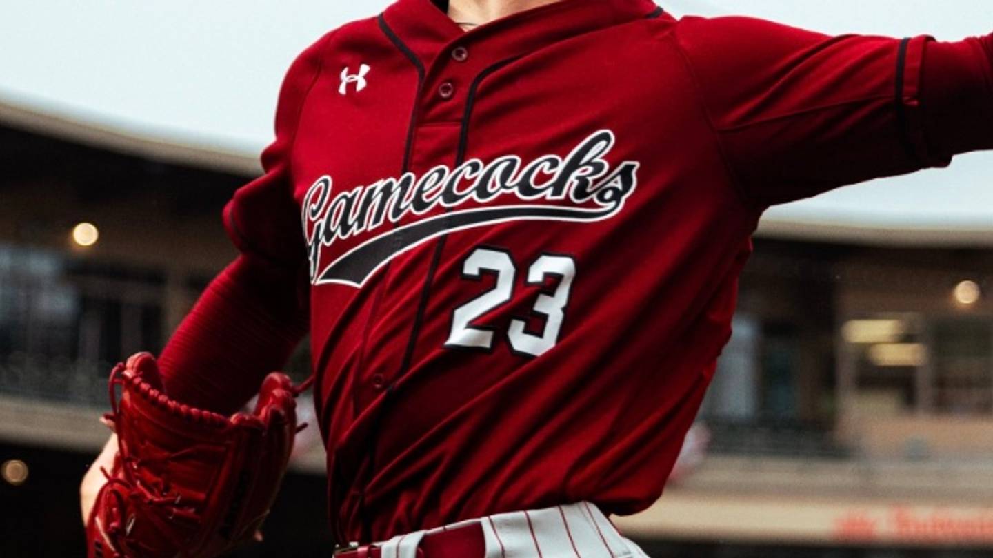South Carolina Baseball Loses Pitcher Alex Valentin to the Transfer Portal