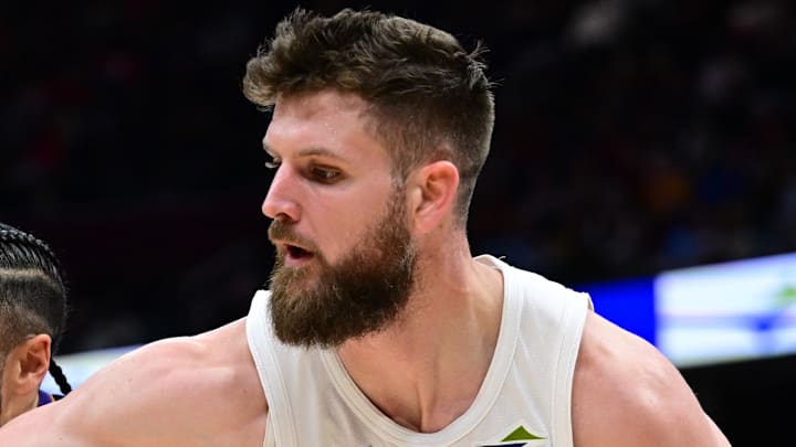 Cleveland Cavaliers forward Dean Wade and Phoenix Suns forward Dillon Brooks