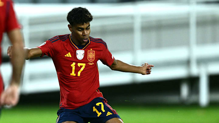 Lamine Yamal marcó ante Chipre con la selección de España 
