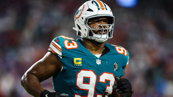 Former Miami Dolphins DL Calais Campbell