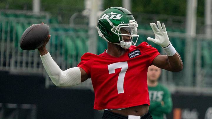 New York Jets quarterback Geno Smith New York Jets quarterback Geno Smith