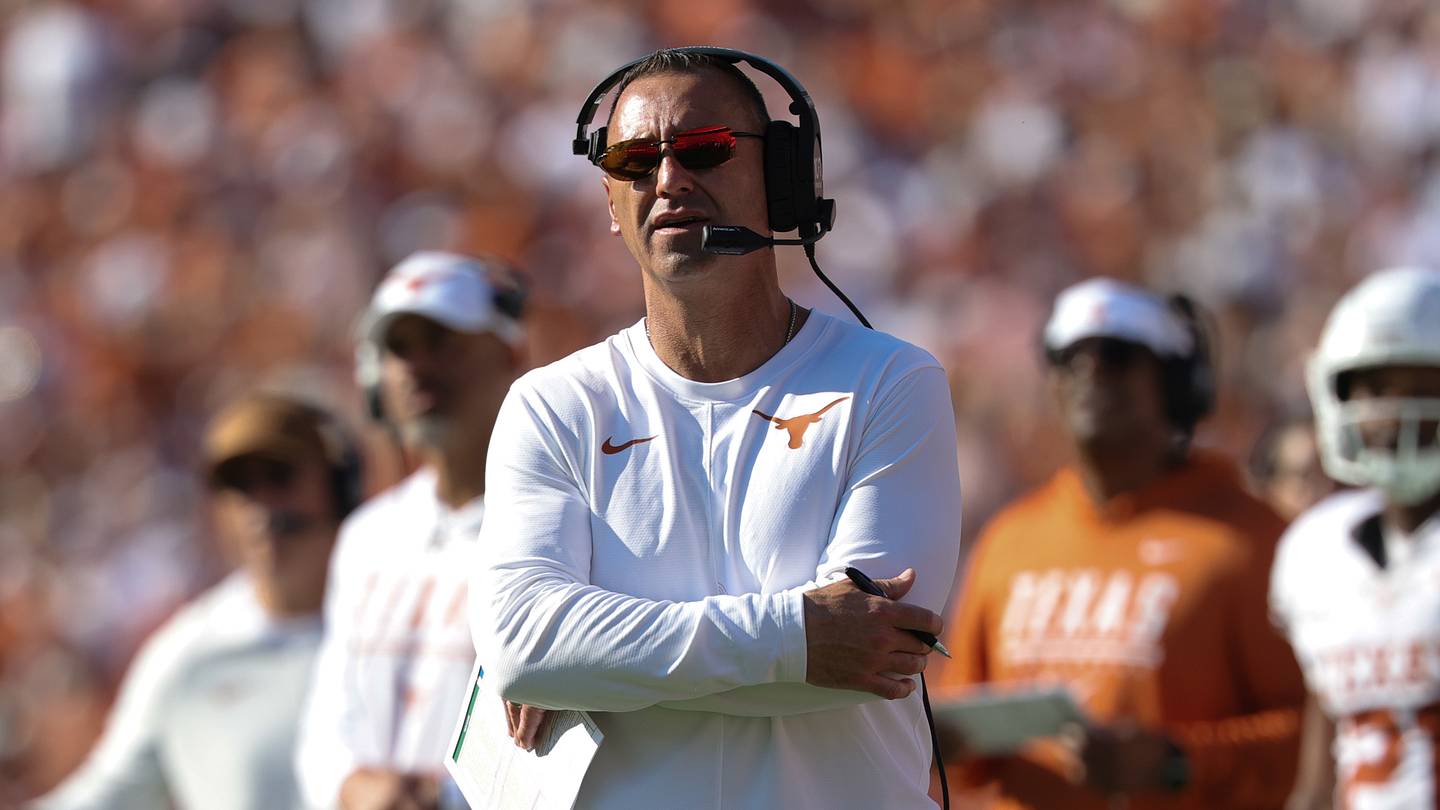 Steve Sarkisian's Costly Fourth Quarter Decision Haunts Texas Against Oklahoma