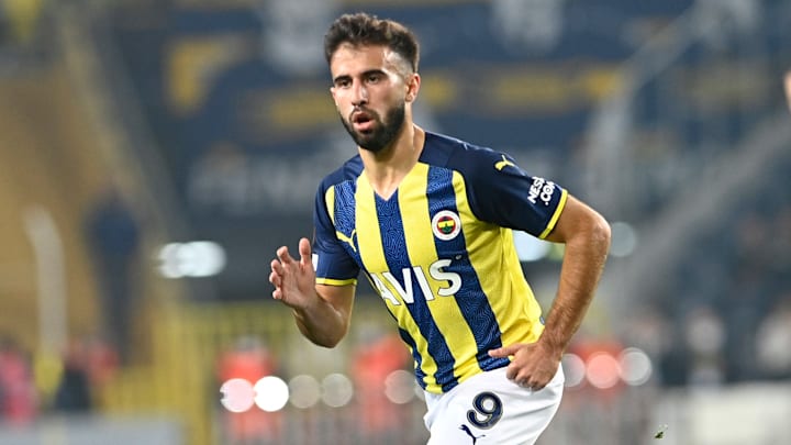 Flamengo tem negociações avançadas com Diego Rossi, do Los Angeles FC. 