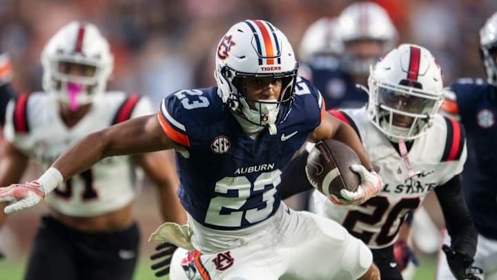 Auburn Tigers running back Jeremiah Cobb had 121 yards and 2 touchdowns on just 11 carries against Ball State. Auburn Tigers running back Jeremiah Cobb had 121 yards and 2 touchdowns on just 11 carries against Ball State.