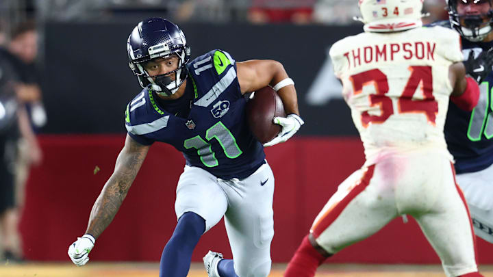 Sep 25, 2025; Glendale, Arizona, USA; Seattle Seahawks wide receiver Jaxon Smith-Njigba (11) runs against the Arizona Cardinals in the third quarter at State Farm Stadium. Sep 25, 2025; Glendale, Arizona, USA; Seattle Seahawks wide receiver Jaxon Smith-Njigba (11) runs against the Arizona Cardinals in the third quarter at State Farm Stadium.