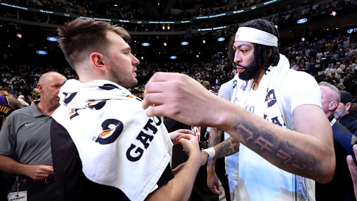 Los Angeles Lakers v Dallas Mavericks