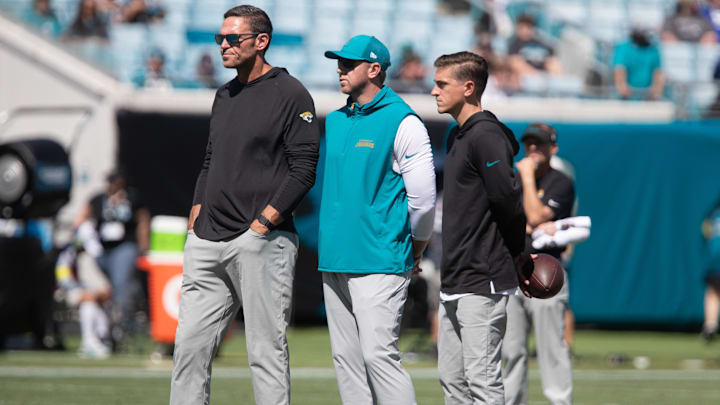 Oct 12, 2025; Jacksonville, Florida, USA; Jacksonville Jaguars head coach Liam Coen looks on during warm ups before the game against the Seattle Seahawks at EverBank Stadium. Mandatory Credit: Travis Register-Imagn Images Oct 12, 2025; Jacksonville, Florida, USA; Jacksonville Jaguars head coach Liam Coen looks on during warm ups before the game against the Seattle Seahawks at EverBank Stadium. Mandatory Credit: Travis Register-Imagn Images