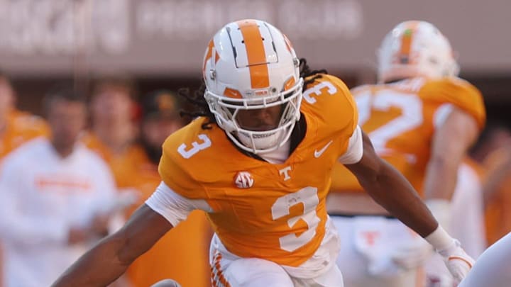 Oct 19, 2024; Knoxville, Tennessee, USA; Alabama Crimson Tide wide receiver Ryan Williams (2) is unable to make a catch while against Tennessee Volunteers defensive back Jermod McCoy (3) during the first quarter at Neyland Stadium. Mandatory Credit: Alan Poizner-Imagn Images