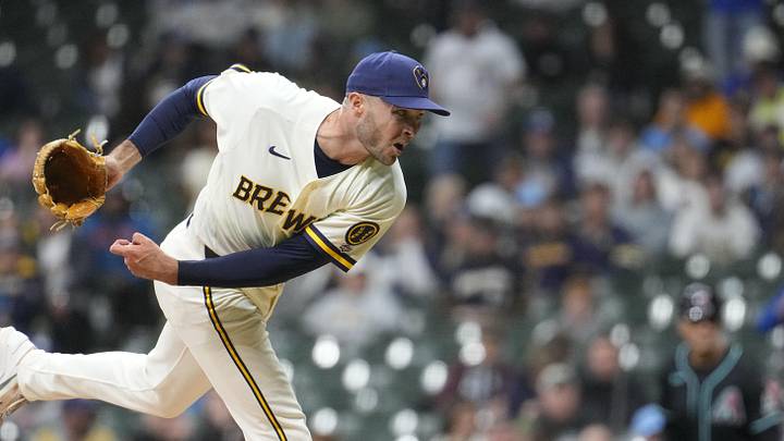 Apr 29, 2026; Milwaukee, Wisconsin, USA; Milwaukee Brewers pitcher Brian Fitzpatrick (35) makes his Major League Baseball debut against the Arizona Diamondbacks in the sixth inning at American Family Field. Mandatory Credit: Michael McLoone-Imagn Images